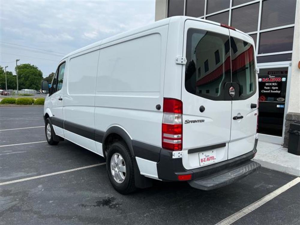 2010 White /Black Freightliner Sprinter 2500 144-in. WB (WDYPE7CC4A5) , Automatic transmission, located at 3900 Bragg Blvd., Fayetteville, NC, 28303, (910) 868-3000, 35.081905, -78.943367 - Photo #3