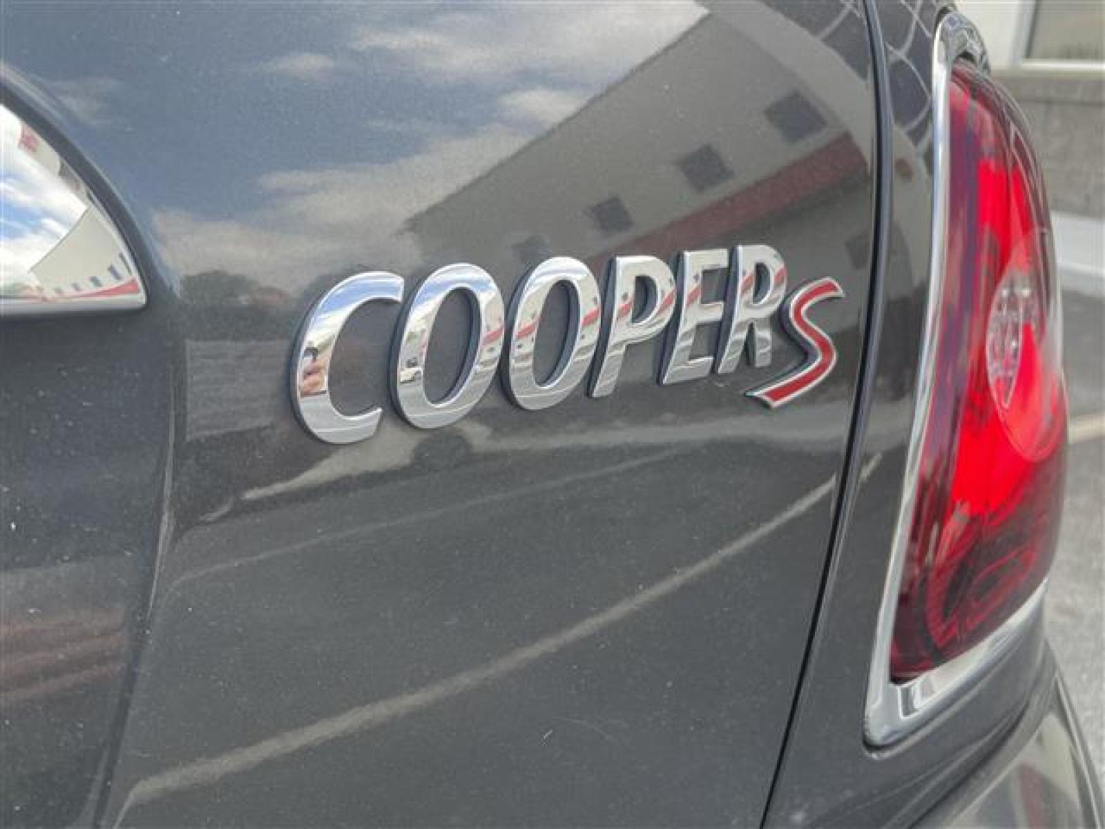 2011 Gray /Black Mini Cooper S Convertible (WMWZP3C54BT) , Manual transmission, located at 3900 Bragg Blvd., Fayetteville, NC, 28303, (910) 868-3000, 35.081905, -78.943367 - Photo #3