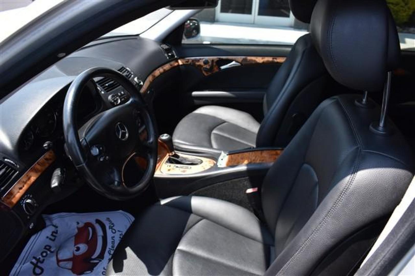 2007 Mercedes-Benz E-Class Wagon E350 4MATIC (WDBUH87X07X) , 5-Speed Automatic transmission, located at 3900 Bragg Blvd., Fayetteville, NC, 28303, (910) 868-3000, 35.081905, -78.943367 - T-8663-R1 - 2007 Mercedes-Benz E-Class Wagon WDBUH87X07X212750 - Photo#5