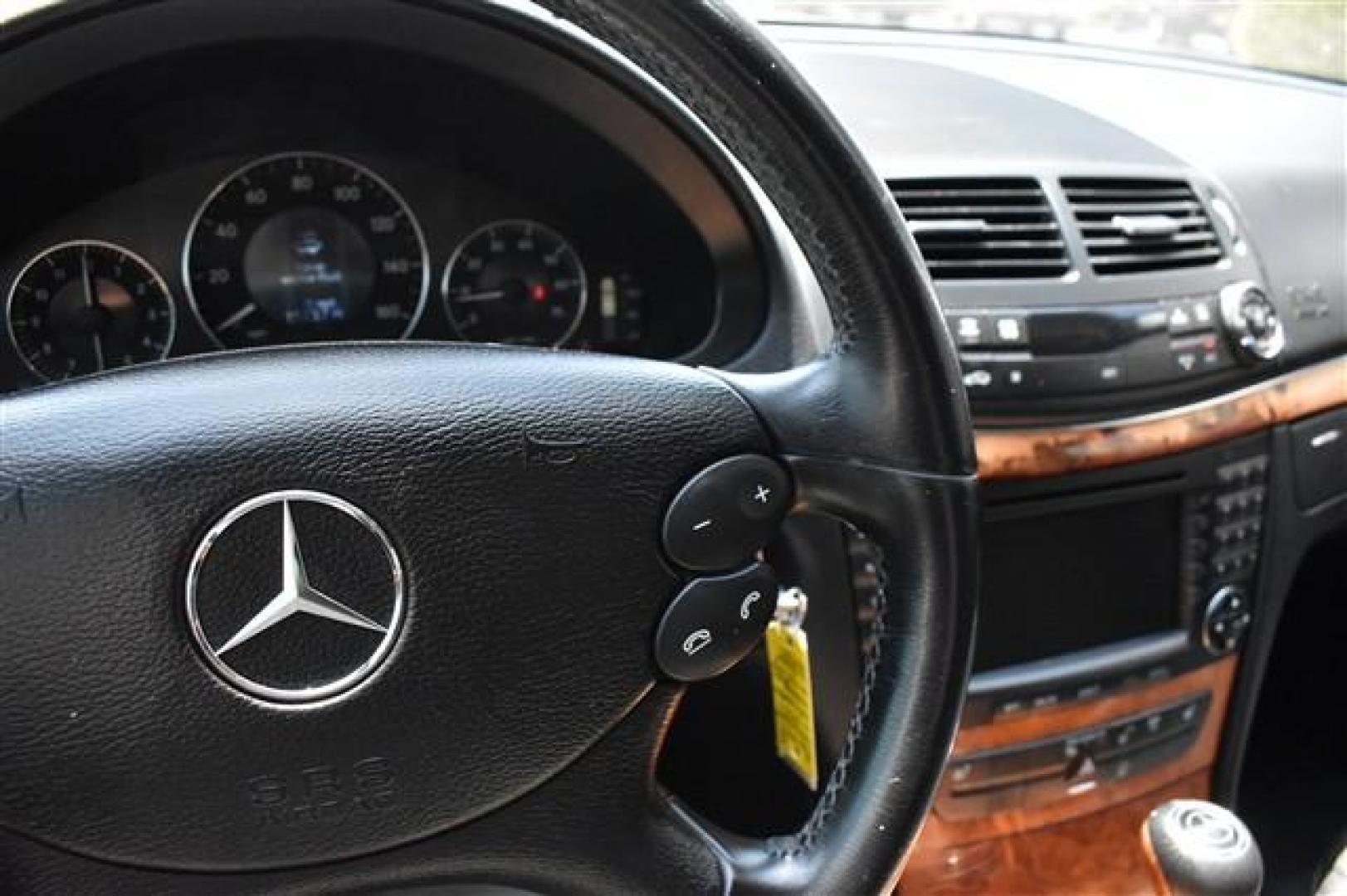 2007 Mercedes-Benz E-Class Wagon E350 4MATIC (WDBUH87X07X) , 5-Speed Automatic transmission, located at 3900 Bragg Blvd., Fayetteville, NC, 28303, (910) 868-3000, 35.081905, -78.943367 - T-8663-R1 - 2007 Mercedes-Benz E-Class Wagon WDBUH87X07X212750 - Photo#8