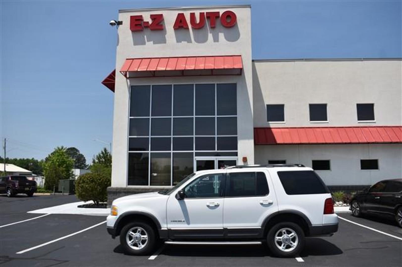 2004 Ford Explorer XLT 4.0L 4WD (1FMDU73K14Z) , 5-Speed Automatic transmission, located at 3900 Bragg Blvd., Fayetteville, NC, 28303, (910) 868-3000, 35.081905, -78.943367 - C-2 - 2004 Ford Explorer 1FMDU73K14ZA14983 - Photo#0