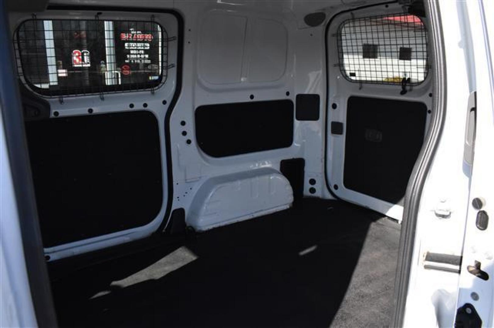 2016 Designer White Chevrolet City Express LT (3N63M0ZNXGK) , Continuously Variable Transmission transmission, located at 3900 Bragg Blvd., Fayetteville, NC, 28303, (910) 868-3000, 35.081905, -78.943367 - T-9707 - 2016 Chevrolet City Express 3N63M0ZNXGK694759 - Photo#5