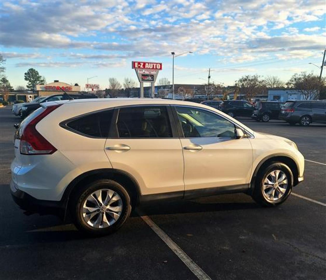 2014 Honda CR-V EX 4WD 5-Speed AT (5J6RM4H50EL) , 5-Speed Automatic transmission, located at 3900 Bragg Blvd., Fayetteville, NC, 28303, (910) 868-3000, 35.081905, -78.943367 - T-8979-R - 2014 Honda CR-V 5J6RM4H50EL085604 - Photo#1