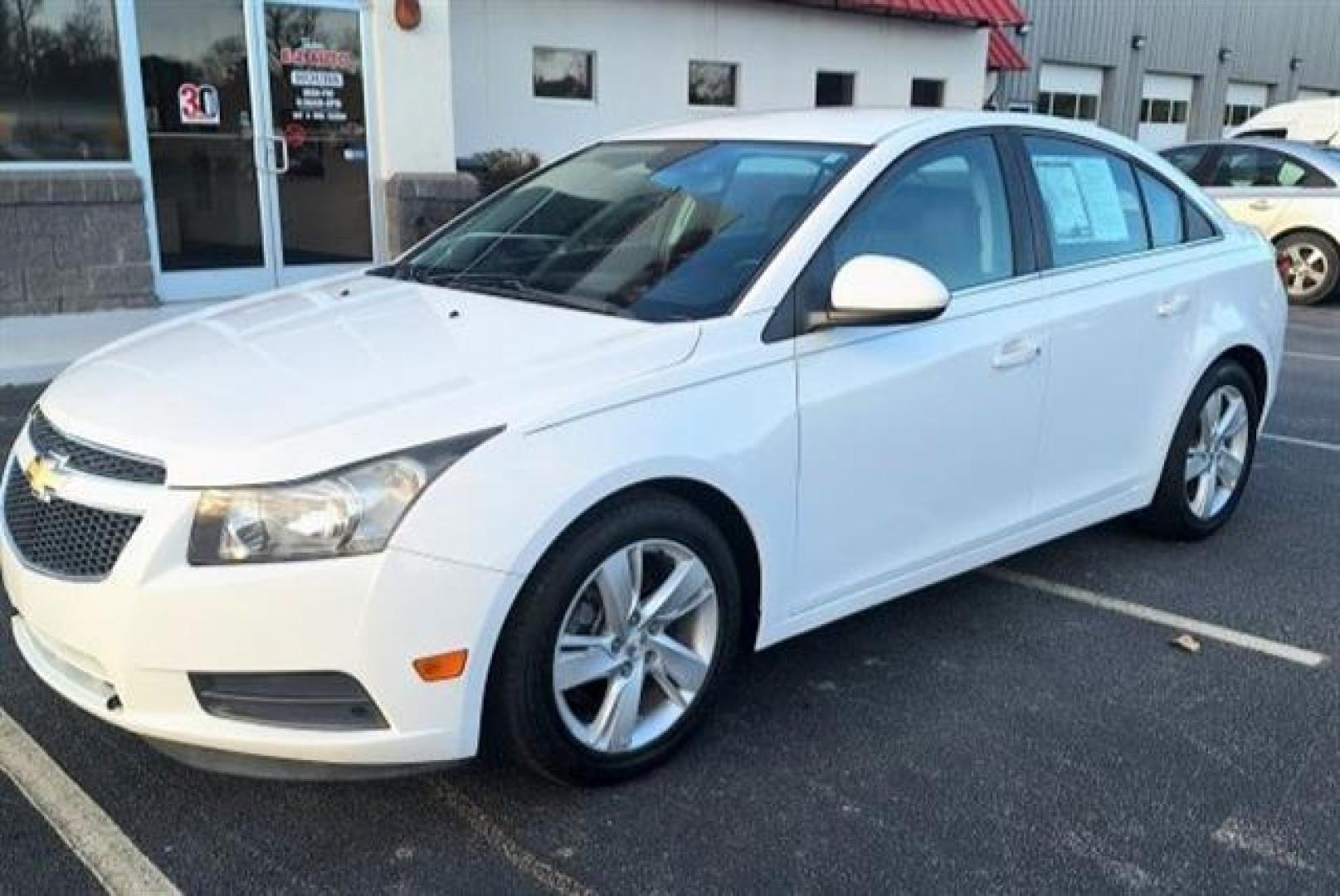 2014 White Chevrolet Cruze Diesel (1G1P75SZ3E7) , 6-Speed Automatic transmission, located at 3900 Bragg Blvd., Fayetteville, NC, 28303, (910) 868-3000, 35.081905, -78.943367 - T-9270-R - 2014 Chevrolet Cruze 1G1P75SZ3E7304837 - Photo#1