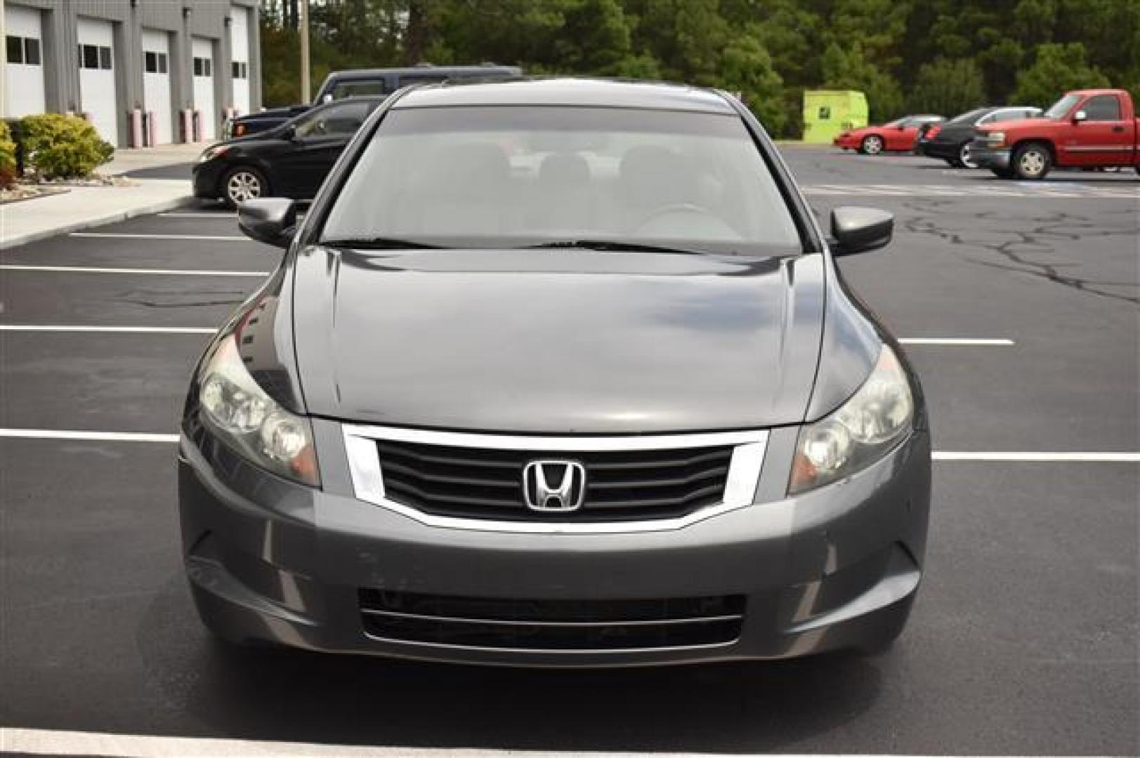 2008 Gray /Tan Honda Accord EX-L Sedan AT (1HGCP26888A) , 5-Speed Automatic transmission, located at 3900 Bragg Blvd., Fayetteville, NC, 28303, (910) 868-3000, 35.081905, -78.943367 - T-9339-R1 - 2008 Honda Accord 1HGCP26888A077062 - Photo#2