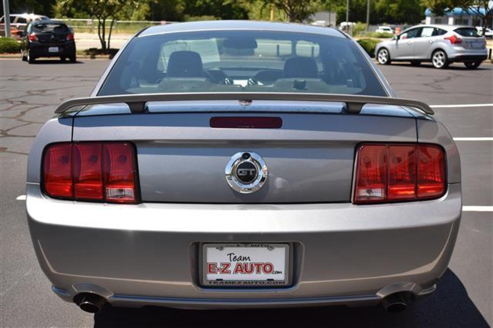 2007 Tungsten Grey Metallic Ford Mustang GT Premium Coupe (1ZVHT82HX75) , located at 3900 Bragg Blvd., Fayetteville, NC, 28303, (910) 868-3000, 35.081905, -78.943367 - Photo#3