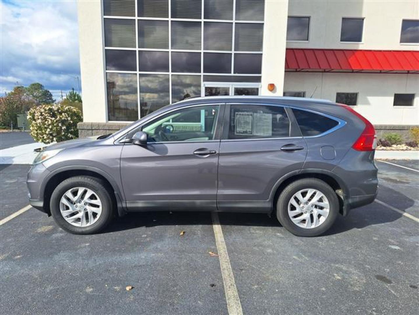 2015 Gray Honda CR-V EX-L 2WD (2HKRM3H71FH) , Continuously Variable Transmission transmission, located at 3900 Bragg Blvd., Fayetteville, NC, 28303, (910) 868-3000, 35.081905, -78.943367 - T-9434 - 2015 Honda CR-V 2HKRM3H71FH519925 - Photo#0