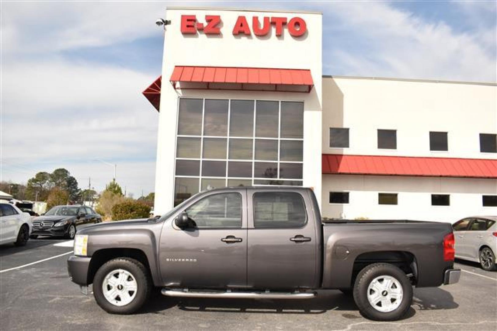 2010 Gray Chevrolet Silverado 1500 LTZ Crew Cab 4WD (3GCRKTE34AG) , 6-Speed Automatic transmission, located at 3900 Bragg Blvd., Fayetteville, NC, 28303, (910) 868-3000, 35.081905, -78.943367 - T-9460 - 2010 Chevrolet Silverado 1500 3GCRKTE34AG202956 - Photo#0