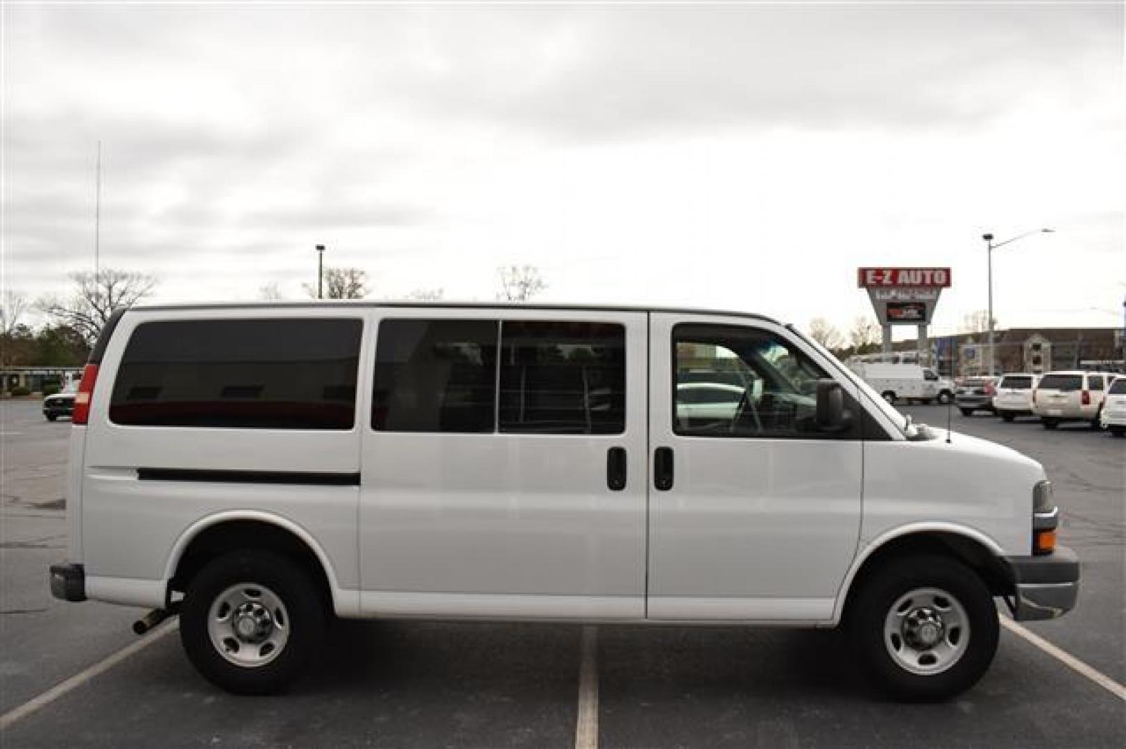 2009 White Chevrolet Express LS 3500 (1GAHG35K491) , 4-Speed Automatic transmission, located at 3900 Bragg Blvd., Fayetteville, NC, 28303, (910) 868-3000, 35.081905, -78.943367 - T-9476 - 2009 Chevrolet Express 1GAHG35K491150106 - Photo#0