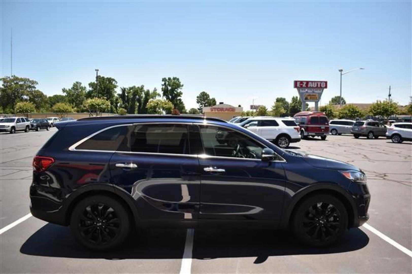 2020 Blue /Black Kia Sorento S V6 (5XYPG4A5XLG) , 8-Speed Automatic transmission, located at 3900 Bragg Blvd., Fayetteville, NC, 28303, (910) 868-3000, 35.081905, -78.943367 - T-9537 - 2020 Kia Sorento 5XYPG4A5XLG651159 - Photo#1