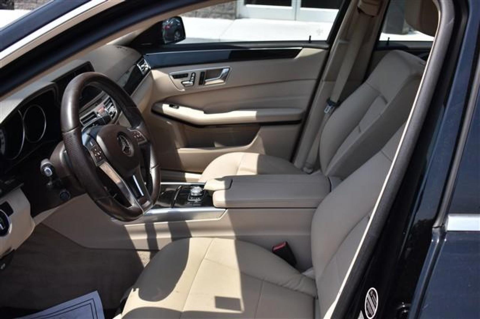 2014 Black Mercedes-Benz E-Class E350 Sedan (WDDHF5KB3EA) , 7-Speed Automatic transmission, located at 3900 Bragg Blvd., Fayetteville, NC, 28303, (910) 868-3000, 35.081905, -78.943367 - T-9554-R - 2014 Mercedes-Benz E-Class WDDHF5KB3EA939776 - Photo#5