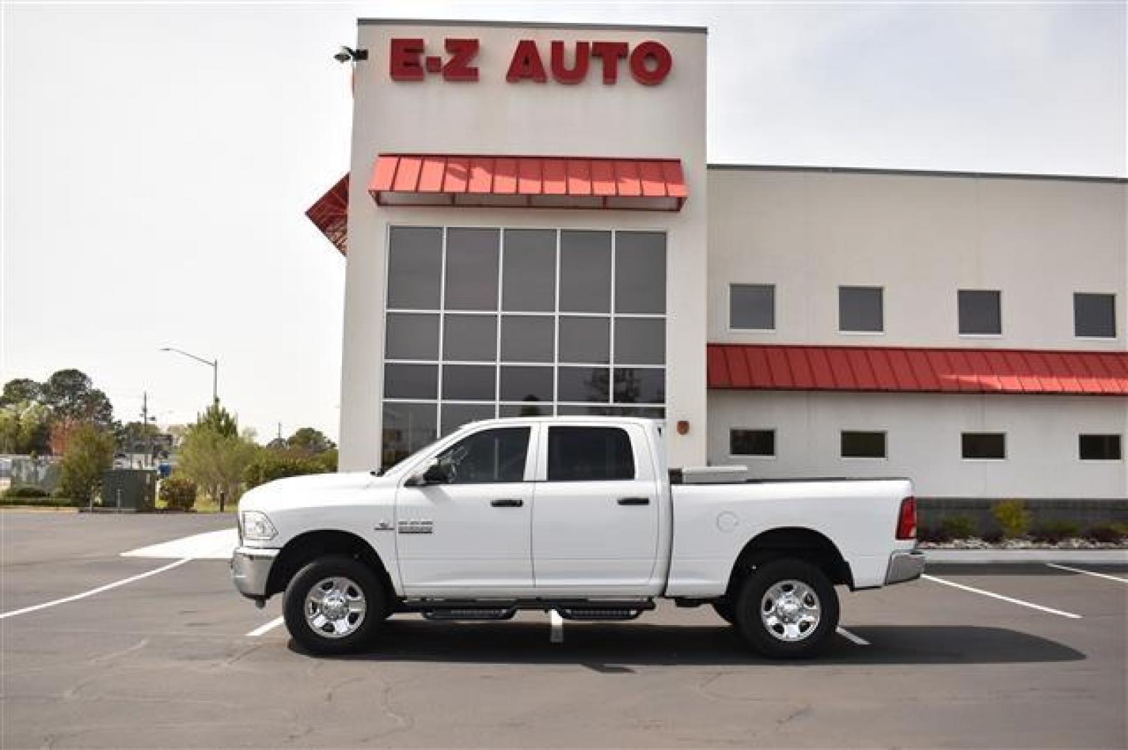 2015 Bright White Clear Coat RAM 2500 Tradesman Crew Cab SWB 4WD (3C6UR5CL5FG) , 6-Speed Automatic transmission, located at 3900 Bragg Blvd., Fayetteville, NC, 28303, (910) 868-3000, 35.081905, -78.943367 - T-9565 - 2015 RAM 2500 3C6UR5CL5FG528414 - Photo#0