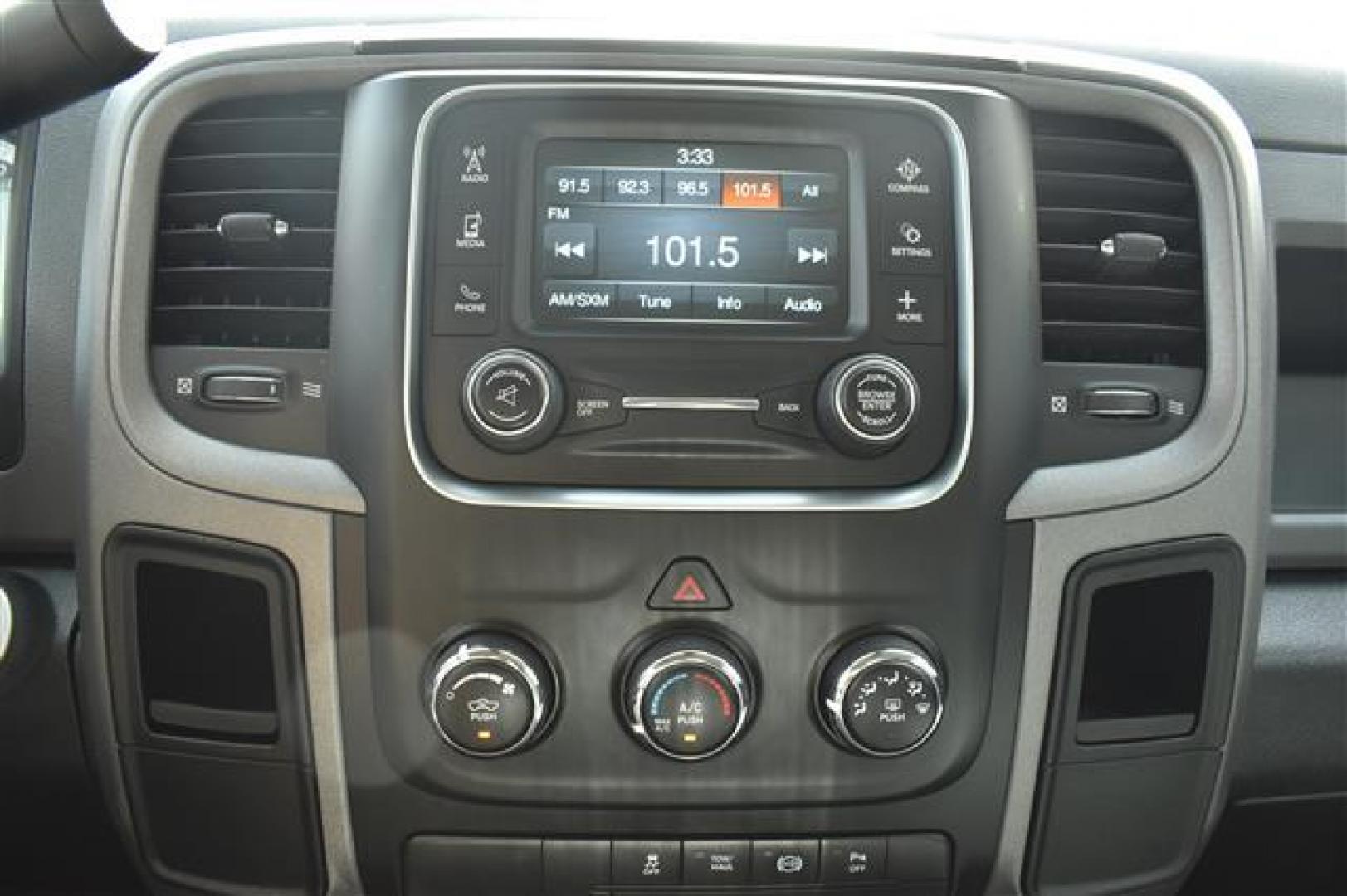 2015 Bright White Clear Coat RAM 2500 Tradesman Crew Cab SWB 4WD (3C6UR5CL5FG) , 6-Speed Automatic transmission, located at 3900 Bragg Blvd., Fayetteville, NC, 28303, (910) 868-3000, 35.081905, -78.943367 - T-9565 - 2015 RAM 2500 3C6UR5CL5FG528414 - Photo#9