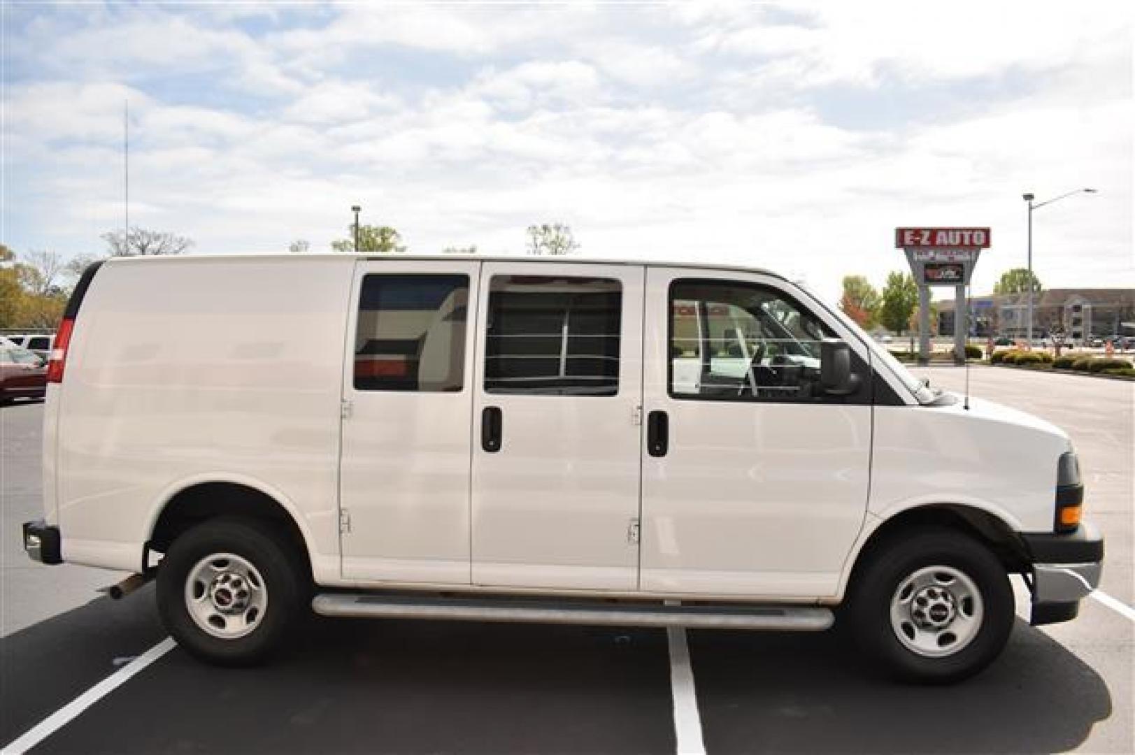 2021 Summit White /Gray GMC Savana G2500 Cargo (1GTW7AF70M1) , 6-Speed Automatic transmission, located at 3900 Bragg Blvd., Fayetteville, NC, 28303, (910) 868-3000, 35.081905, -78.943367 - T-9570 - 2021 GMC Savana 1GTW7AF70M1312450 - Photo#1