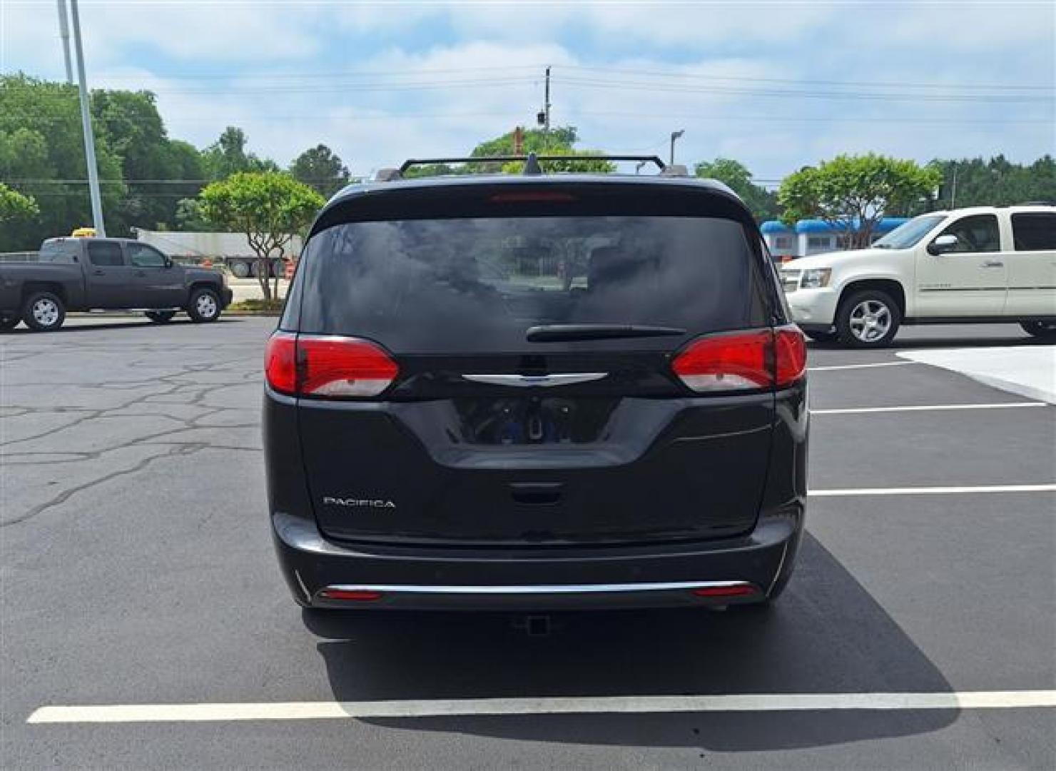 2018 Brilliant Black Crystal Pearl Coat Chrysler Pacifica Touring-L (2C4RC1BG1JR) , 9-Speed Automatic transmission, located at 3900 Bragg Blvd., Fayetteville, NC, 28303, (910) 868-3000, 35.081905, -78.943367 - T-9582 - 2018 Chrysler Pacifica 2C4RC1BG1JR149636 - Photo#3