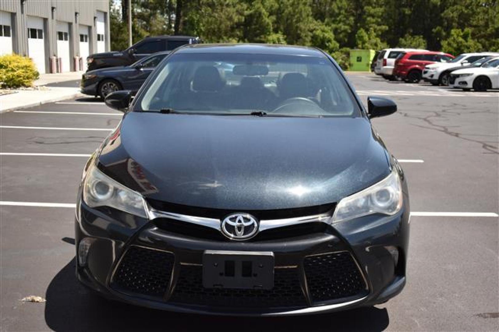 2015 Black Toyota Camry XSE (4T1BF1FKXFU) , 6-Speed Automatic transmission, located at 3900 Bragg Blvd., Fayetteville, NC, 28303, (910) 868-3000, 35.081905, -78.943367 - T-9613-R - 2015 Toyota Camry 4T1BF1FKXFU885200 - Photo#2