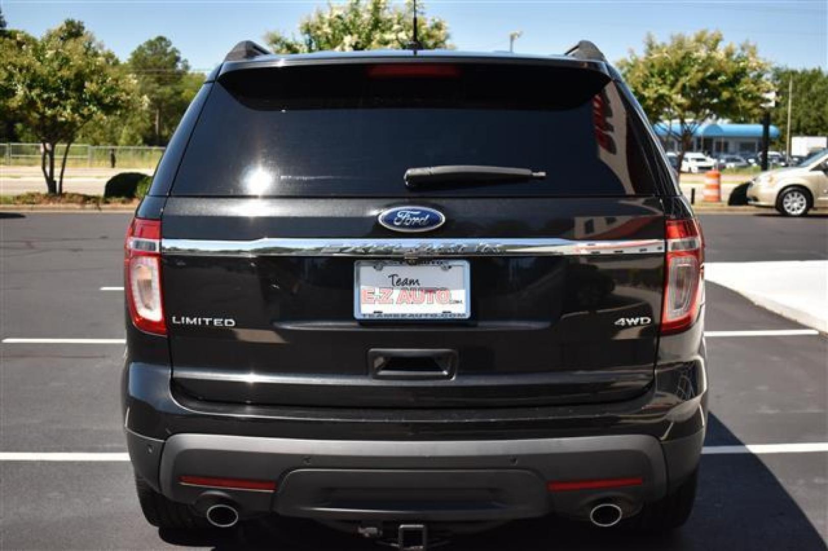 2014 Tuxedo Black Metallic Ford Explorer Limited 4WD (1FM5K8F86EG) , 6-Speed Automatic transmission, located at 3900 Bragg Blvd., Fayetteville, NC, 28303, (910) 868-3000, 35.081905, -78.943367 - T-9614 - 2014 Ford Explorer 1FM5K8F86EGC59789 - Photo#3