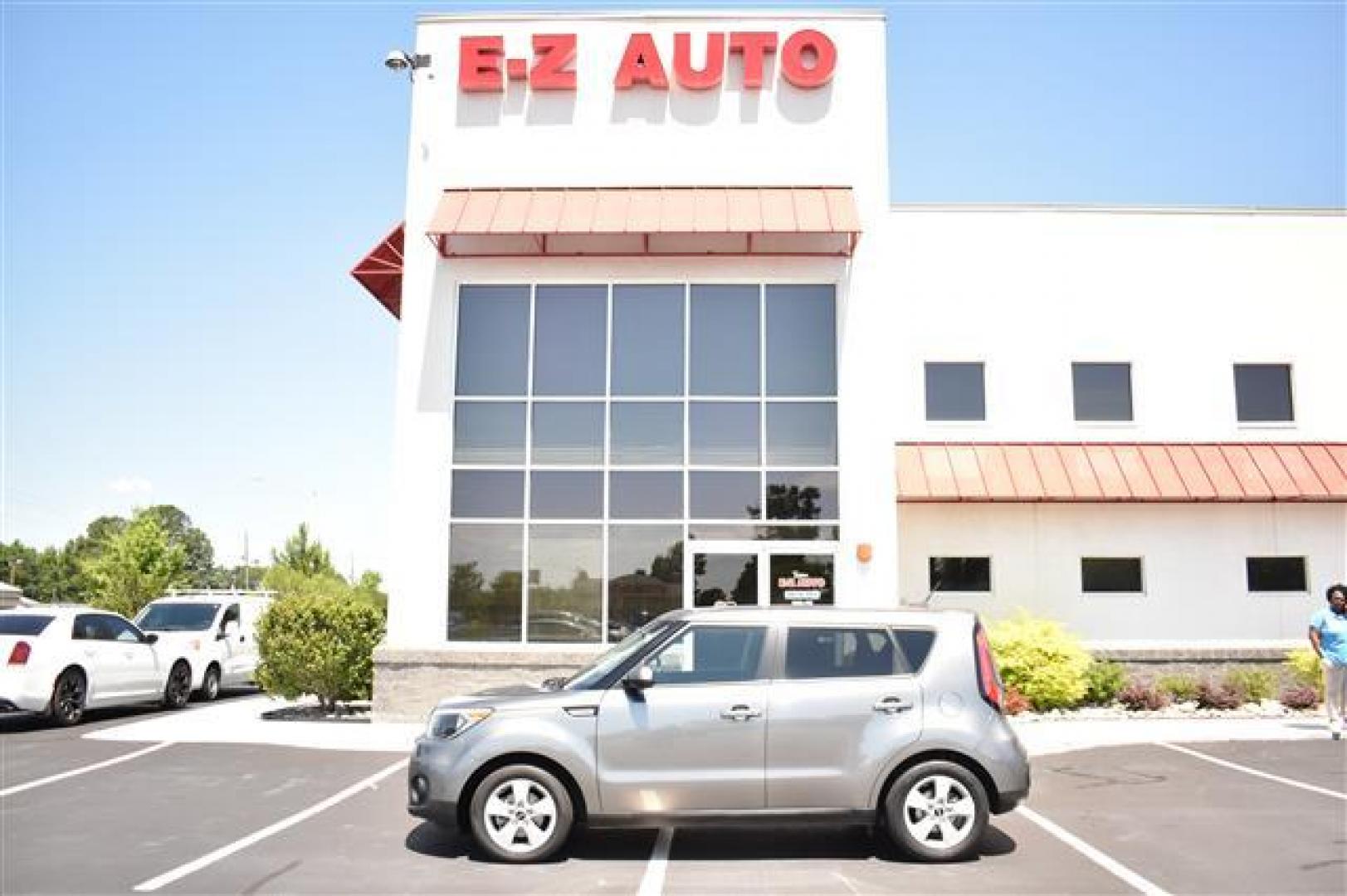 2019 Gray /Black Kia Soul Base 6A (KNDJN2A20K7) , 6-Speed Automatic transmission, located at 3900 Bragg Blvd., Fayetteville, NC, 28303, (910) 868-3000, 35.081905, -78.943367 - Photo#0