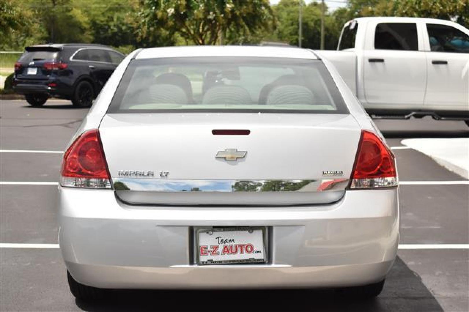 2011 Silver Ice Metallic /Gray Chevrolet Impala LT (2G1WG5EK7B1) , 4-Speed Automatic transmission, located at 3900 Bragg Blvd., Fayetteville, NC, 28303, (910) 868-3000, 35.081905, -78.943367 - T-9624 - 2011 Chevrolet Impala 2G1WG5EK7B1149390 - Photo#3