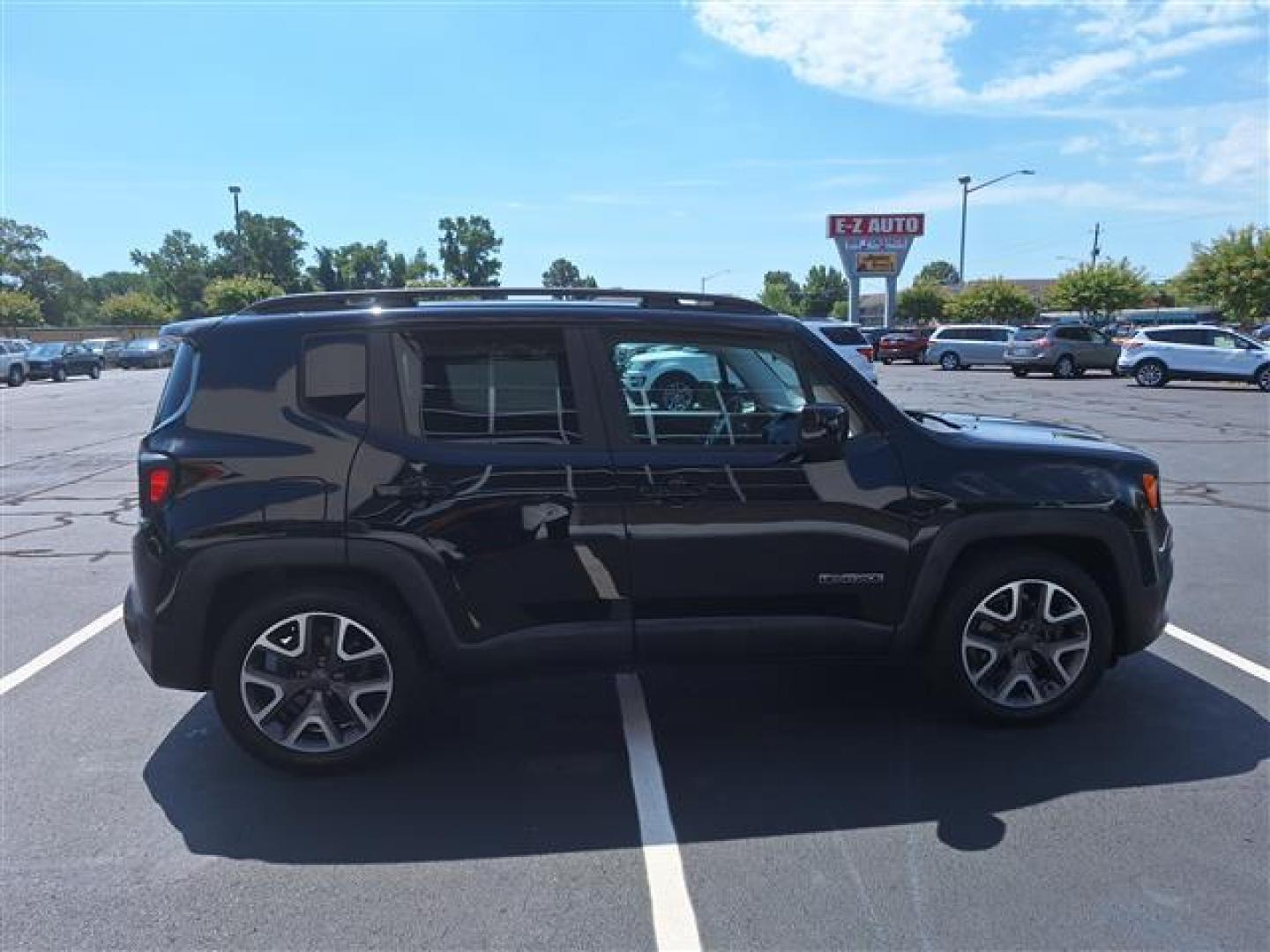 2015 Black JEEP RENEGADE LATITUDE (ZACCJABT0FP) , Automatic transmission, located at 3900 Bragg Blvd., Fayetteville, NC, 28303, (910) 868-3000, 35.081905, -78.943367 - Photo#1