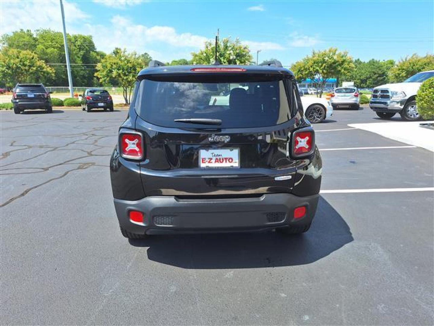 2015 Black JEEP RENEGADE LATITUDE (ZACCJABT0FP) , Automatic transmission, located at 3900 Bragg Blvd., Fayetteville, NC, 28303, (910) 868-3000, 35.081905, -78.943367 - T-9648 - 2015 JEEP RENEGADE ZACCJABT0FPB55907 - Photo#3