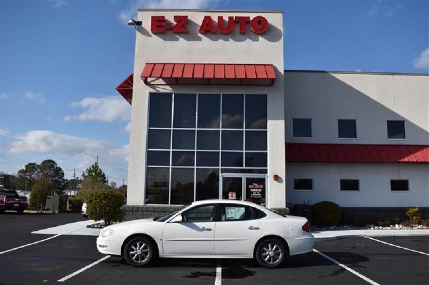 2007 Buick LaCrosse CXL (2G4WD582771) , 4-Speed Automatic transmission, located at 3900 Bragg Blvd., Fayetteville, NC, 28303, (910) 868-3000, 35.081905, -78.943367 - T-9658 - 2007 Buick LaCrosse 2G4WD582771249939 - Photo#0