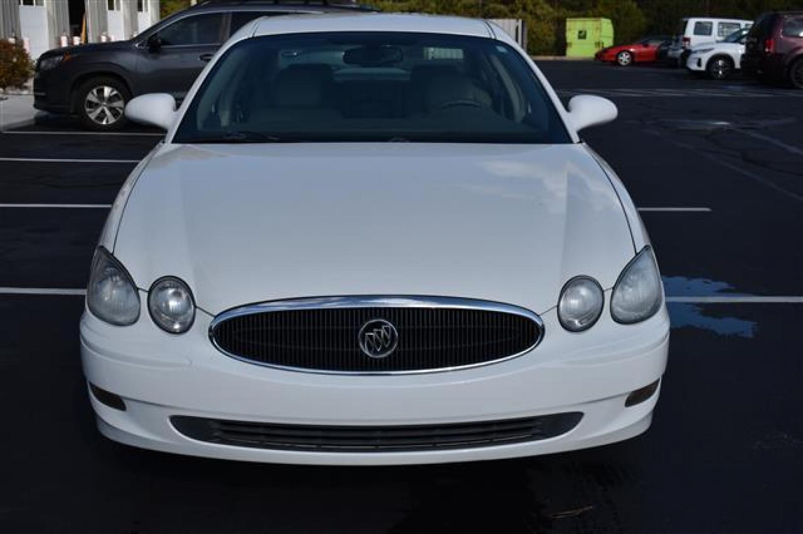 2007 Buick LaCrosse CXL (2G4WD582771) , 4-Speed Automatic transmission, located at 3900 Bragg Blvd., Fayetteville, NC, 28303, (910) 868-3000, 35.081905, -78.943367 - T-9658 - 2007 Buick LaCrosse 2G4WD582771249939 - Photo#2