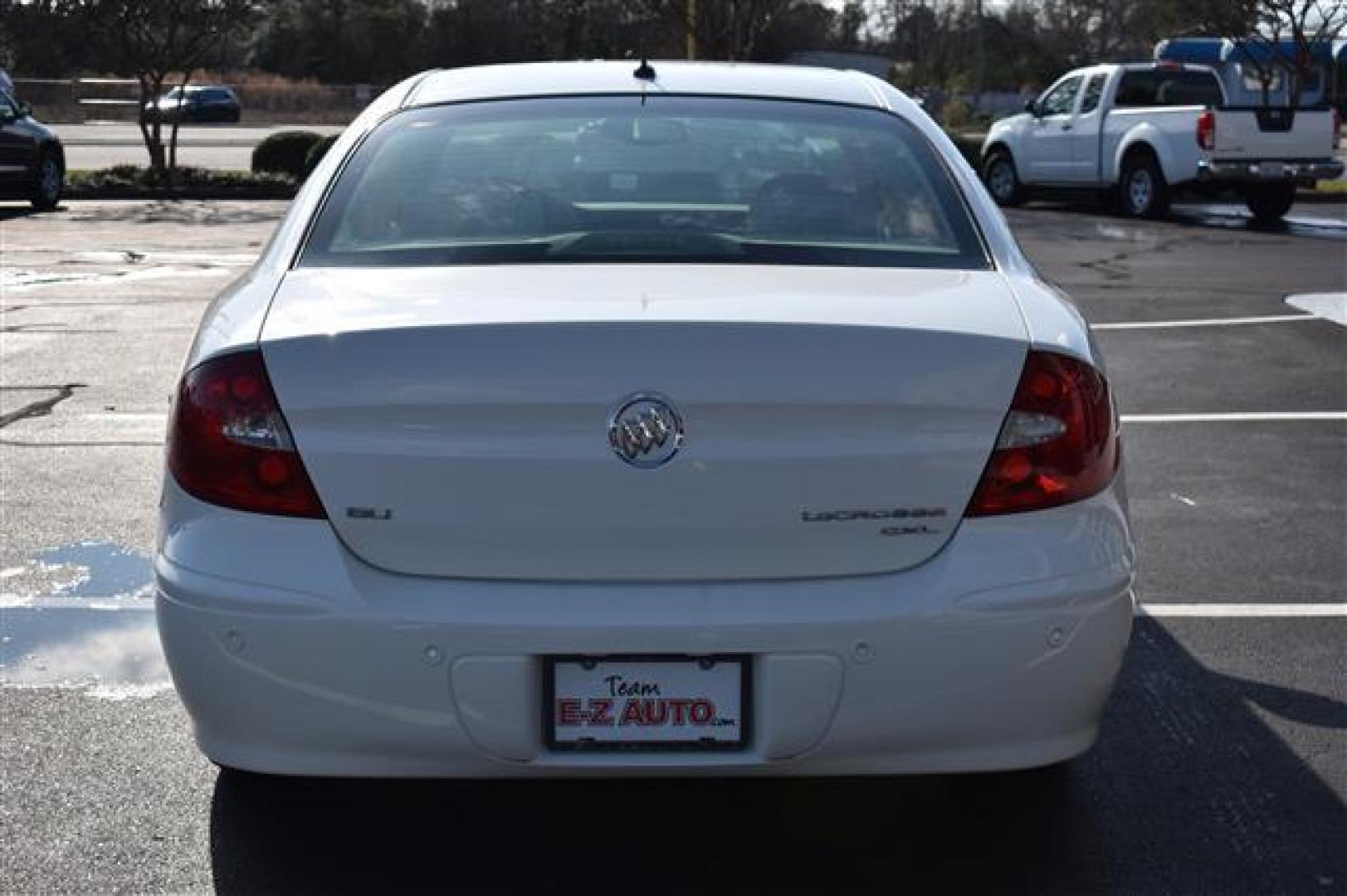 2007 Buick LaCrosse CXL (2G4WD582771) , 4-Speed Automatic transmission, located at 3900 Bragg Blvd., Fayetteville, NC, 28303, (910) 868-3000, 35.081905, -78.943367 - T-9658 - 2007 Buick LaCrosse 2G4WD582771249939 - Photo#3