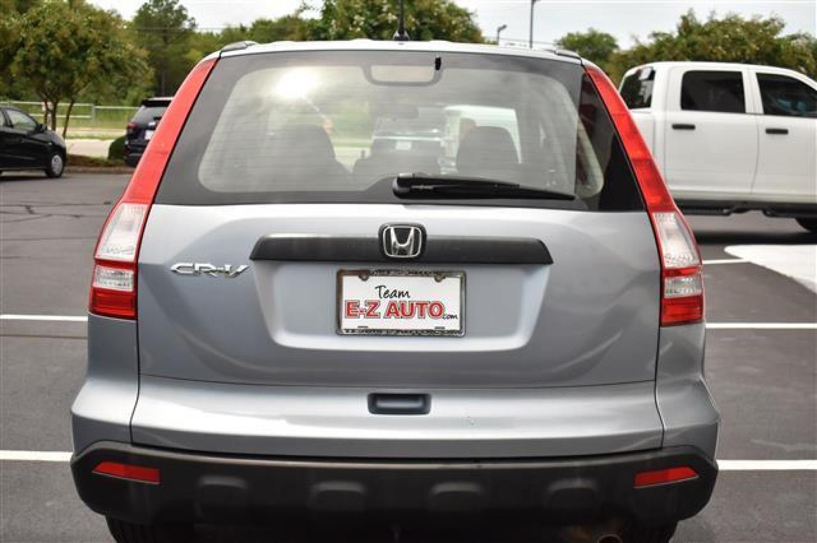 2007 Blue Honda CR-V LX 4WD AT (JHLRE48307C) , 5-Speed Automatic transmission, located at 3900 Bragg Blvd., Fayetteville, NC, 28303, (910) 868-3000, 35.081905, -78.943367 - T-9661 - 2007 Honda CR-V JHLRE48307C025295 - Photo#3