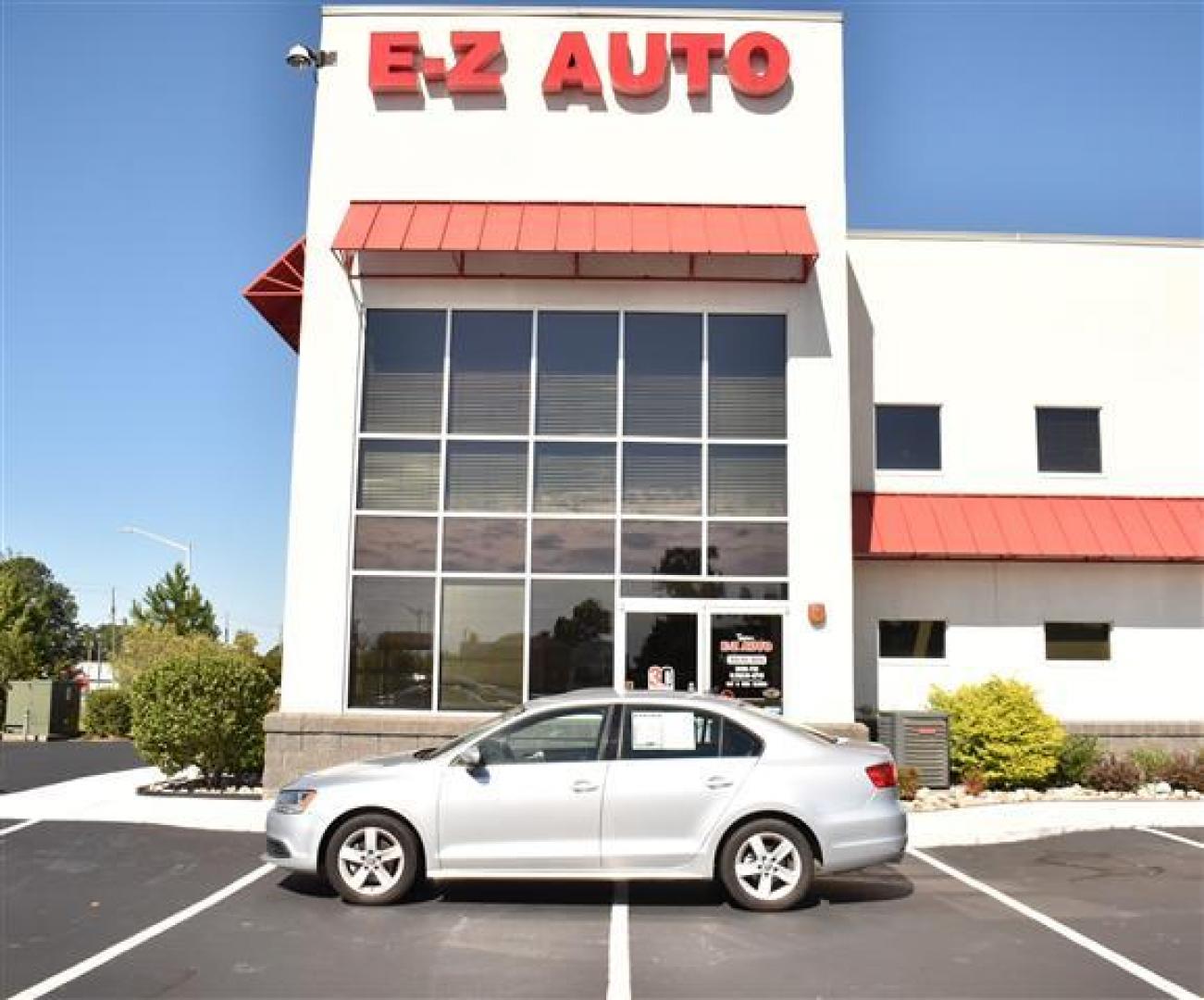 2013 Silver /Black Volkswagen Jetta TDI (3VW3L7AJ2DM) , Manual transmission, located at 3900 Bragg Blvd., Fayetteville, NC, 28303, (910) 868-3000, 35.081905, -78.943367 - T-9668 - 2013 Volkswagen Jetta 3VW3L7AJ2DM407774 - Photo#0