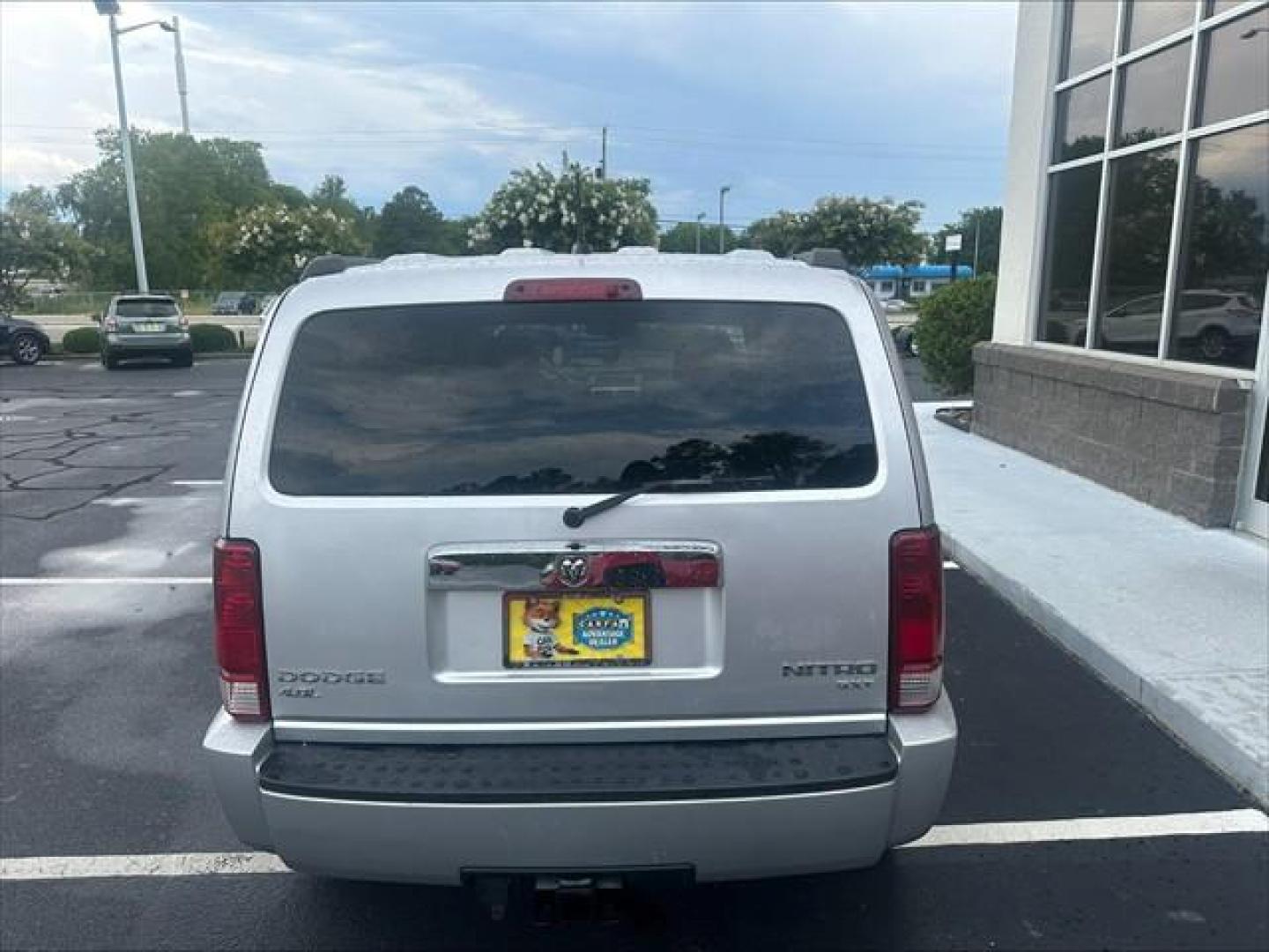 2010 Silver Dodge Nitro SXT 4WD (1D4PU5GX0AW) , 5-Speed Automatic transmission, located at 3900 Bragg Blvd., Fayetteville, NC, 28303, (910) 868-3000, 35.081905, -78.943367 - T-9690-R - 2010 Dodge Nitro 1D4PU5GX0AW108963- Photo#3