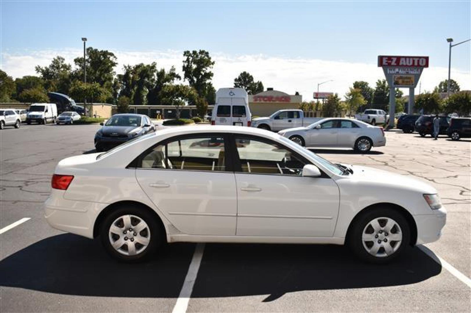 2009 Powder White Pearl Hyundai Sonata GLS (5NPET46C39H) , 5-Speed Automatic transmission, located at 3900 Bragg Blvd., Fayetteville, NC, 28303, (910) 868-3000, 35.081905, -78.943367 - 1-C - 2009 Hyundai Sonata 5NPET46C39H428666 - Photo#1