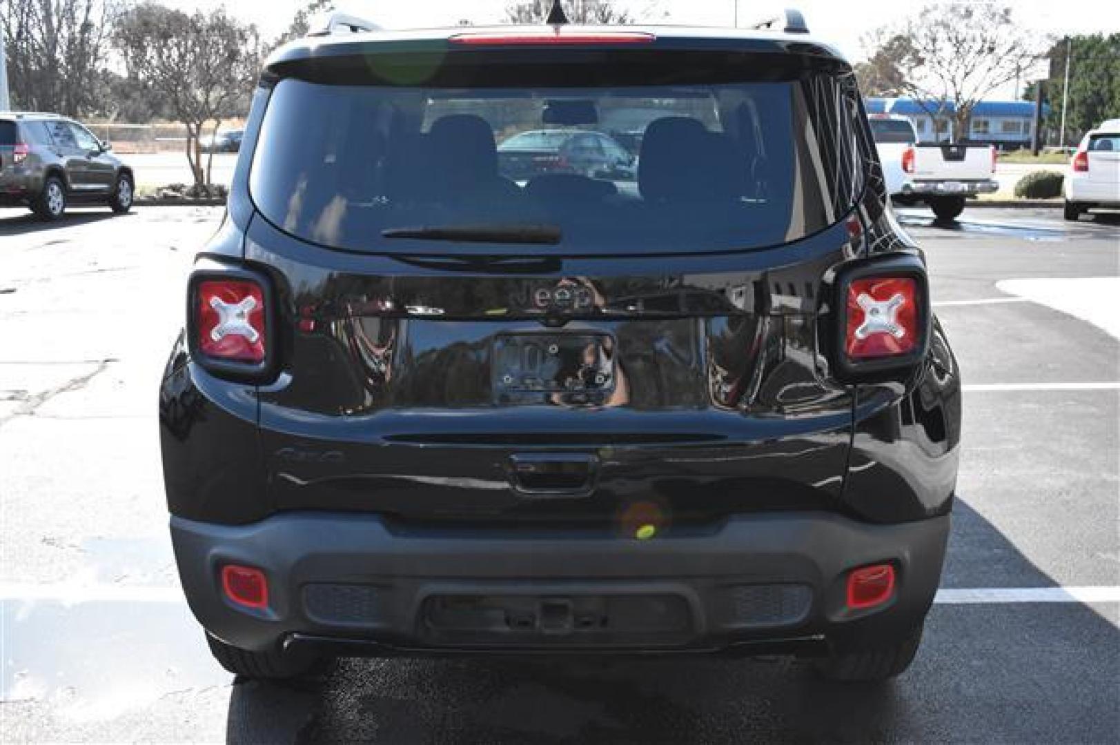 2019 Black Clear Coat Jeep Renegade Latitude 4WD (ZACNJBB12KP) , 9-Speed Automatic transmission, located at 3900 Bragg Blvd., Fayetteville, NC, 28303, (910) 868-3000, 35.081905, -78.943367 - T-9743 - 2019 Jeep Renegade ZACNJBB12KPK11585 - Photo#3