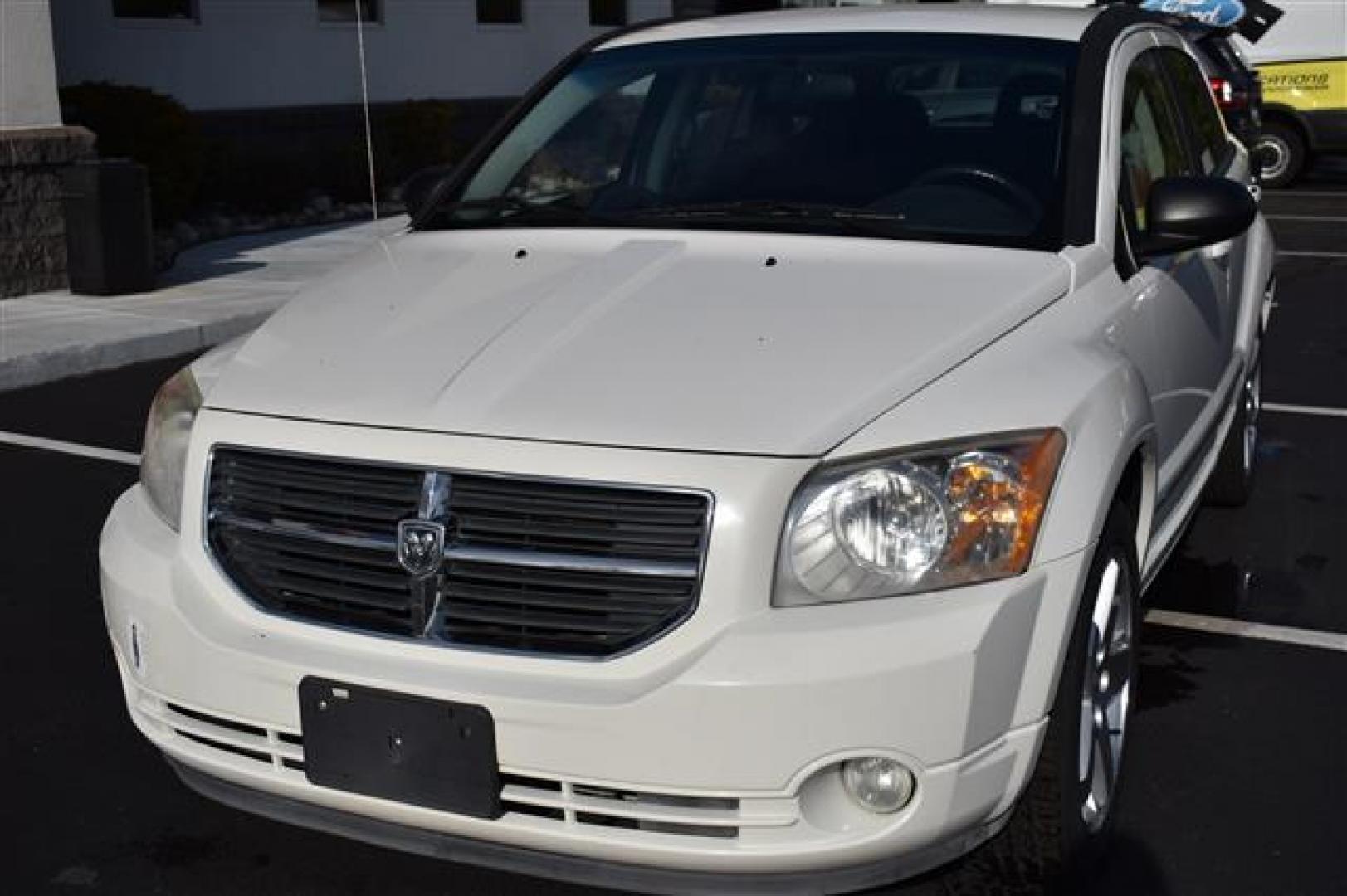 2009 Stone White Dodge Caliber R/T (1B3HB78B59D) , Continuously Variable Transmission transmission, located at 3900 Bragg Blvd., Fayetteville, NC, 28303, (910) 868-3000, 35.081905, -78.943367 - T-9750 - 2009 Dodge Caliber 1B3HB78B59D223993 - Photo#2