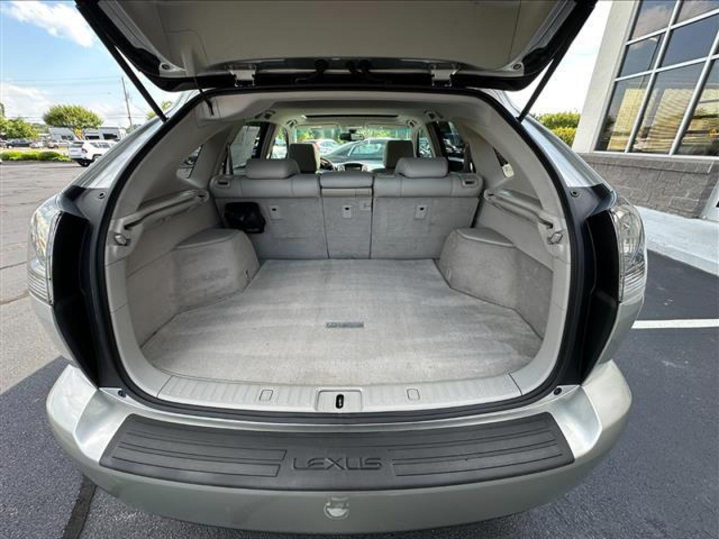 2004 Millennium Silver Metallic Lexus RX 330 4WD (2T2HA31U04C) , 5-Speed Automatic transmission, located at 3900 Bragg Blvd., Fayetteville, NC, 28303, (910) 868-3000, 35.081905, -78.943367 - T-9822 - 2004 Lexus RX 330 2T2HA31U04C008447 - Photo#4