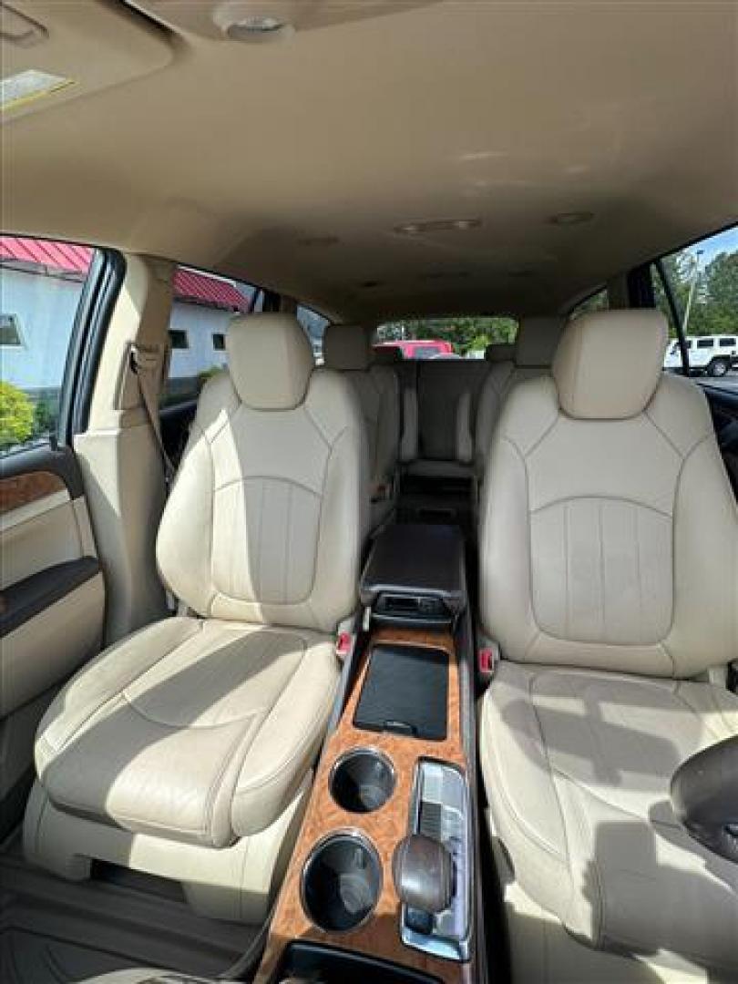 2012 Blue Buick Enclave Leather FWD (5GAKRCED4CJ) , 6-Speed Automatic Overdrive transmission, located at 3900 Bragg Blvd., Fayetteville, NC, 28303, (910) 868-3000, 35.081905, -78.943367 - T-9837 - 2012 Buick Enclave 5GAKRCED4CJ113414 - Photo#7