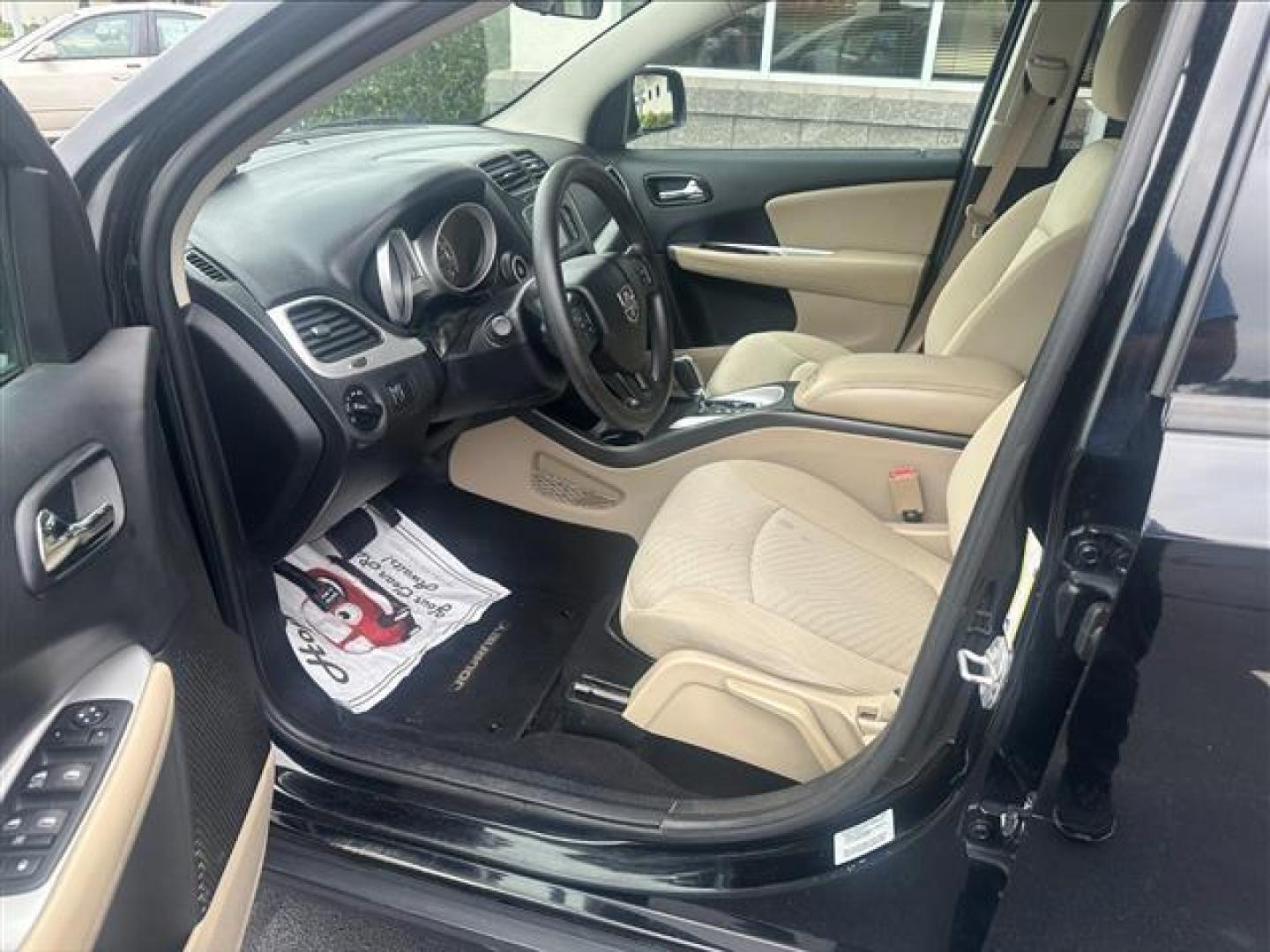 2017 Black Dodge Journey SE (3C4PDCAB1HT) , 4-Speed Automatic transmission, located at 3900 Bragg Blvd., Fayetteville, NC, 28303, (910) 868-3000, 35.081905, -78.943367 - T-9885 - 2017 Dodge Journey 3C4PDCAB1HT506794 - Photo#5