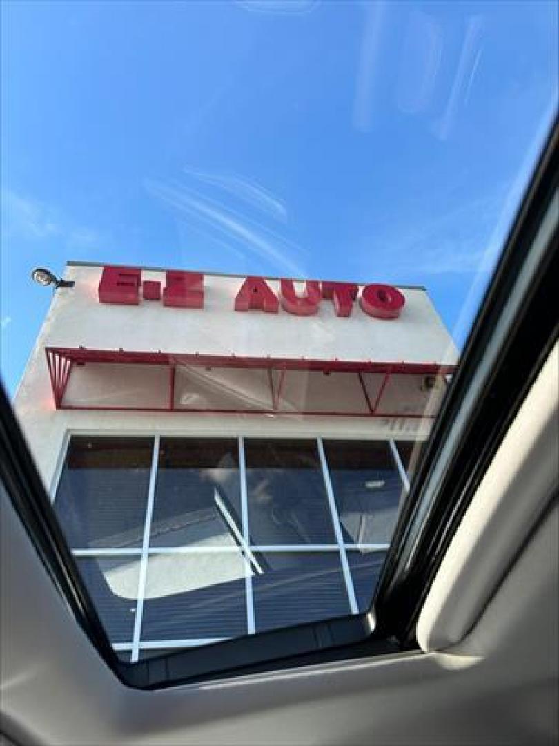 2022 Platinum White Pearl Honda Odyssey EX-L (5FNRL6H73NB) , 9-Speed Automatic transmission, located at 3900 Bragg Blvd., Fayetteville, NC, 28303, (910) 868-3000, 35.081905, -78.943367 - T-9927 - 2022 Honda Odyssey 5FNRL6H73NB011621 - Photo#8