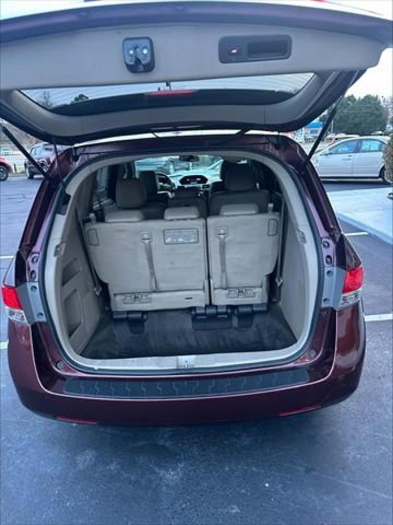 2016 Deep Scarlet Pearl Honda Odyssey EX-L (5FNRL5H67GB) , 6-Speed Automatic transmission, located at 3900 Bragg Blvd., Fayetteville, NC, 28303, (910) 868-3000, 35.081905, -78.943367 - T-9941 - 2016 Honda Odyssey 5FNRL5H67GB031939 - Photo#4