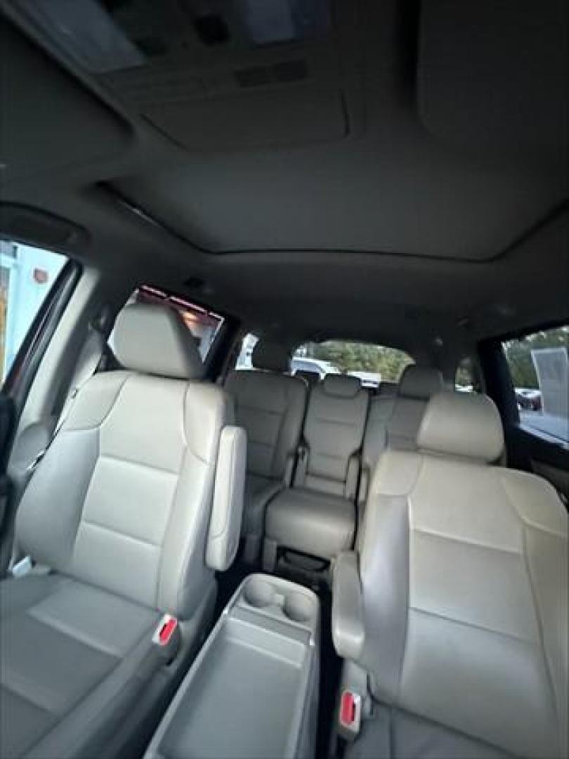 2016 Deep Scarlet Pearl Honda Odyssey EX-L (5FNRL5H67GB) , 6-Speed Automatic transmission, located at 3900 Bragg Blvd., Fayetteville, NC, 28303, (910) 868-3000, 35.081905, -78.943367 - T-9941 - 2016 Honda Odyssey 5FNRL5H67GB031939 - Photo#8