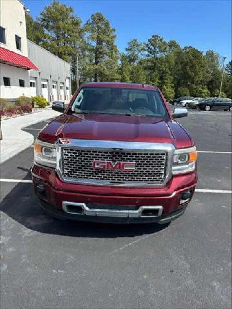 2015 Sonoma Red Metallic GMC Sierra 1500 Denali Crew Cab Short Box 4WD (3GTU2WEC5FG) , 6-Speed Automatic transmission, located at 3900 Bragg Blvd., Fayetteville, NC, 28303, (910) 868-3000, 35.081905, -78.943367 - T-9942 - 2015 GMC Sierra 1500 3GTU2WEC5FG360144 - Photo#1