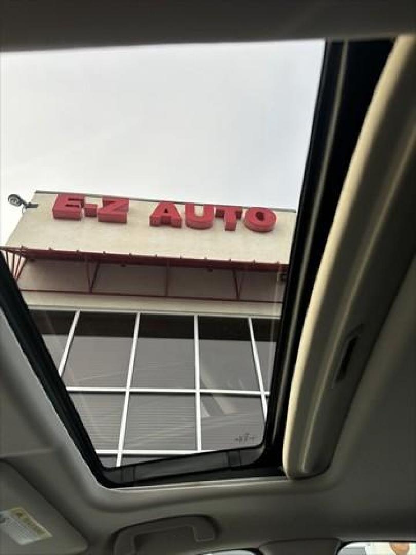 2018 Crystal Black Pearl Honda Civic EX Sedan CVT (19XFC2F73JE) , Continuously Variable Transmission transmission, located at 3900 Bragg Blvd., Fayetteville, NC, 28303, (910) 868-3000, 35.081905, -78.943367 - T-9946 - 2018 Honda Civic 19XFC2F73JE032547 - Photo#8