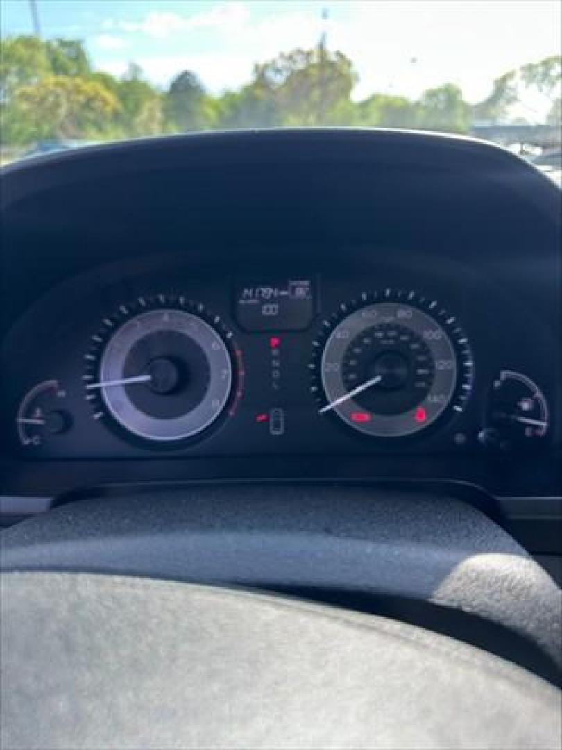 2016 Modern Steel Metallic Honda Odyssey EX-L (5FNRL5H68GB) , 6-Speed Automatic transmission, located at 3900 Bragg Blvd., Fayetteville, NC, 28303, (910) 868-3000, 35.081905, -78.943367 - T-9971 - 2016 Honda Odyssey 5FNRL5H68GB092328 - Photo#4