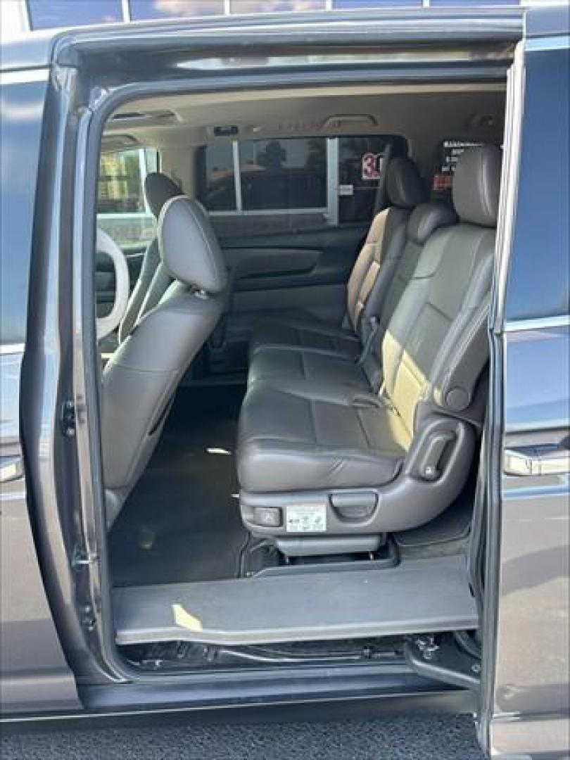 2016 Modern Steel Metallic Honda Odyssey EX-L (5FNRL5H68GB) , 6-Speed Automatic transmission, located at 3900 Bragg Blvd., Fayetteville, NC, 28303, (910) 868-3000, 35.081905, -78.943367 - T-9971 - 2016 Honda Odyssey 5FNRL5H68GB092328 - Photo#6