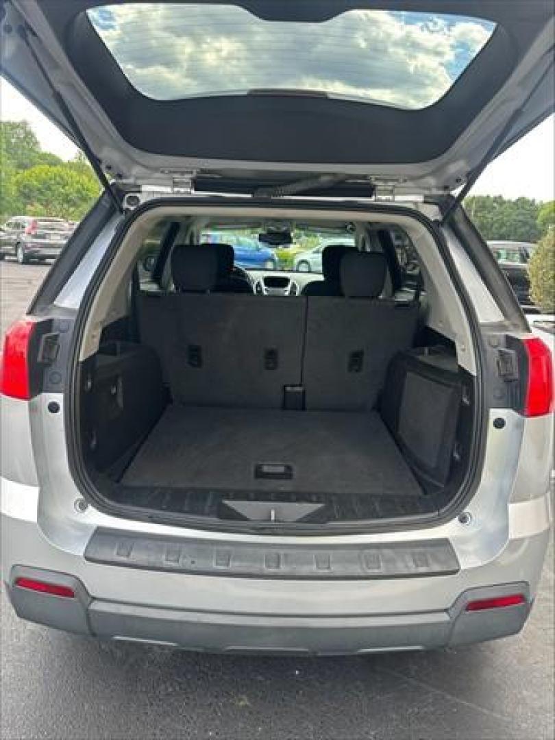 2015 Quicksilver Metallic GMC Terrain SLE1 AWD (2GKFLVEK8F6) , 6-Speed Automatic transmission, located at 3900 Bragg Blvd., Fayetteville, NC, 28303, (910) 868-3000, 35.081905, -78.943367 - T-9974 - 2015 GMC Terrain 2GKFLVEK8F6335049 - Photo#4