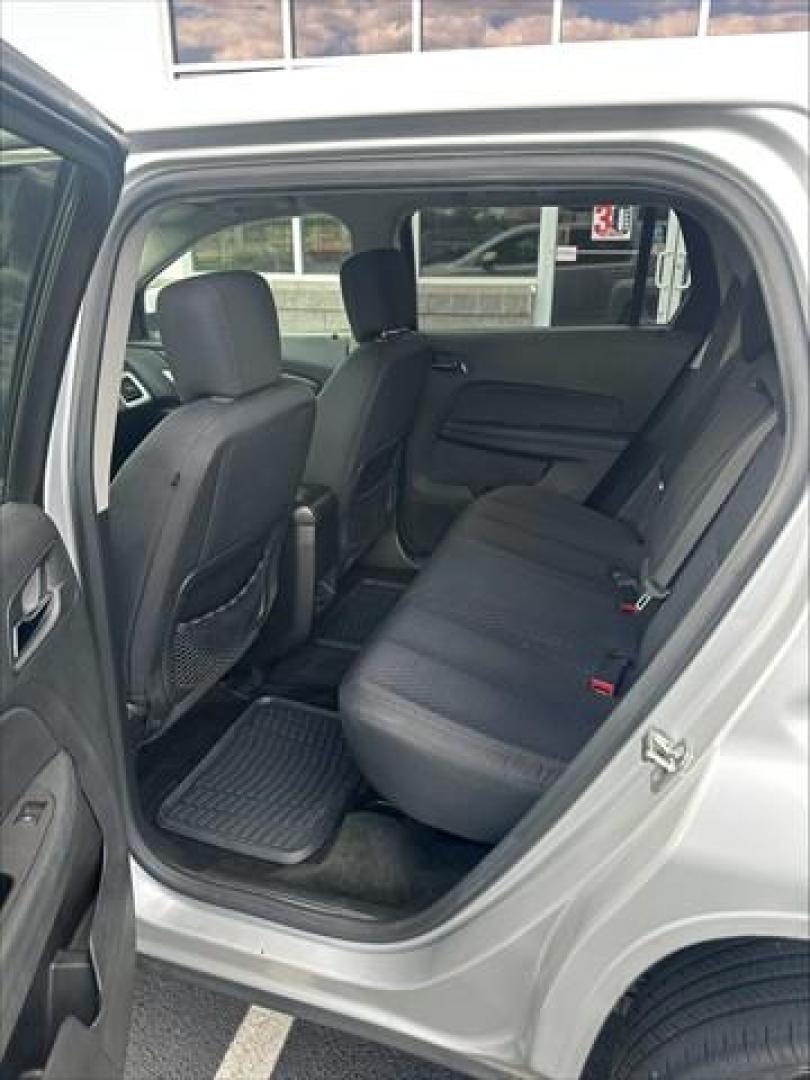 2015 Quicksilver Metallic GMC Terrain SLE1 AWD (2GKFLVEK8F6) , 6-Speed Automatic transmission, located at 3900 Bragg Blvd., Fayetteville, NC, 28303, (910) 868-3000, 35.081905, -78.943367 - T-9974 - 2015 GMC Terrain 2GKFLVEK8F6335049 - Photo#6