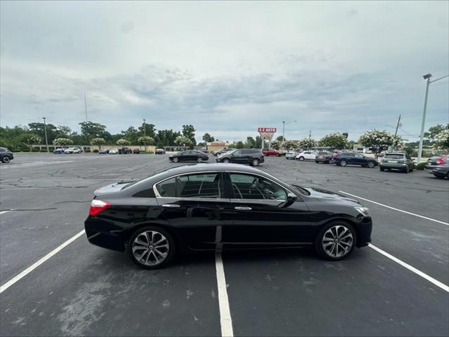 2015 Crystal Black Pearl Honda Accord Sport Sedan CVT (1HGCR2F53FA) , Continuously Variable Transmission transmission, located at 3900 Bragg Blvd., Fayetteville, NC, 28303, (910) 868-3000, 35.081905, -78.943367 - T-10000 - 2015 Honda Accord 1HGCR2F53FA089679- Photo#2